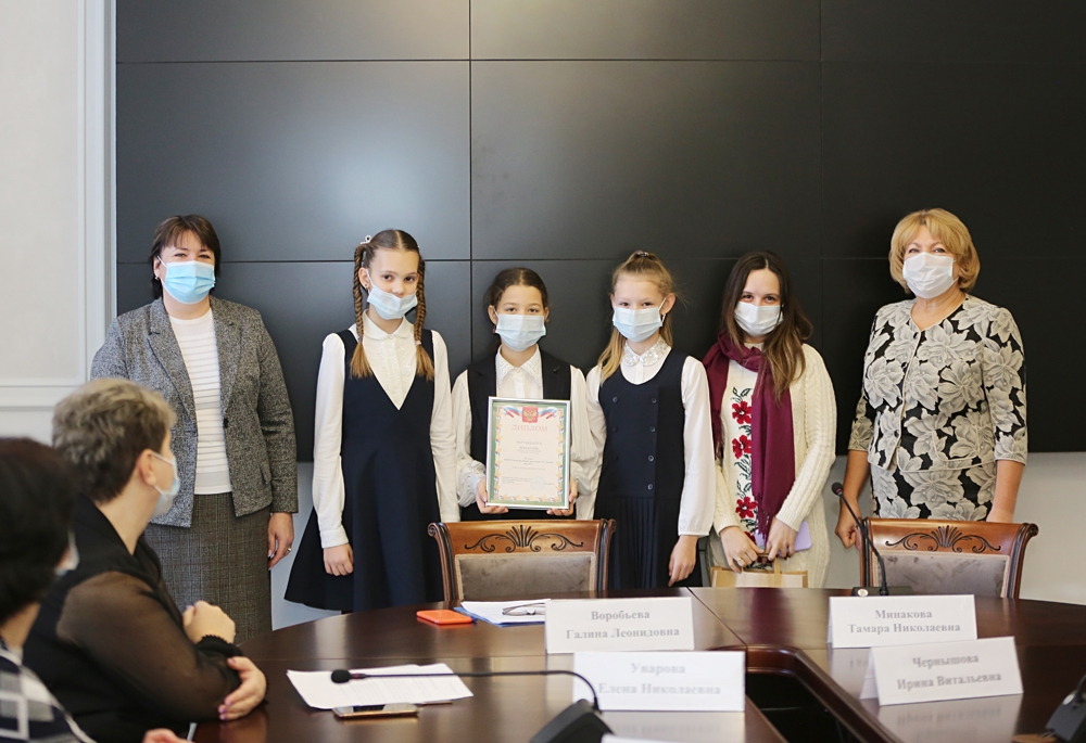 В Воронеже продолжается чествование победителей городских экологических конкурсов В Воронеже продолжается чествование победителей городских экологических конкурсов