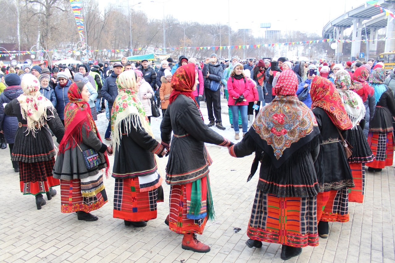 В парках Воронежа прошли масленичные гуляния В парках Воронежа прошли масленичные гуляния