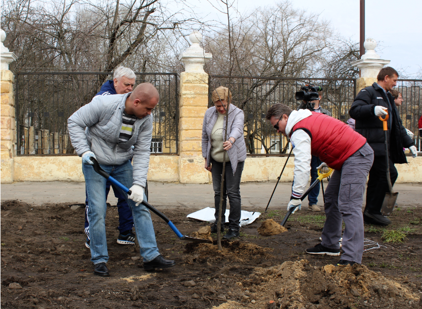 В преддверии Дня Земли прошел общегородской субботник В преддверии Дня Земли прошел общегородской субботник
