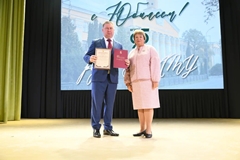 Руководитель управления экологии Галина Воробьева приняла участие в торжественных мероприятиях, посвященных 95-летию Воронежского лесотехнического университета 